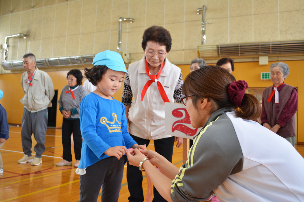 高齢者と子供の集い