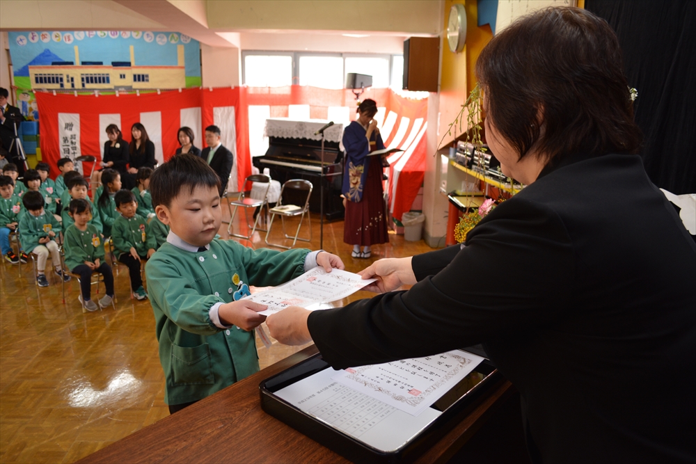 H29北檜山幼稚園卒園式01